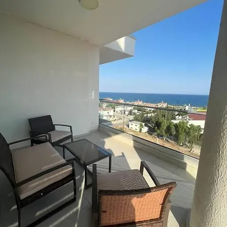 Lovely 2 Bedroom With Sea View & Pool *